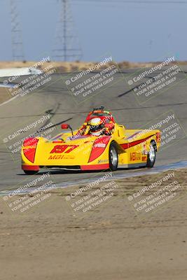 media/Nov-19-2022-CalClub SCCA (Sat) [[baae7b5f0c]]/Group 1/Race (Outside Grapevine)/